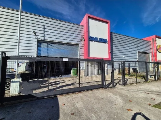 Galpón En Arriendo Con Oficinas.