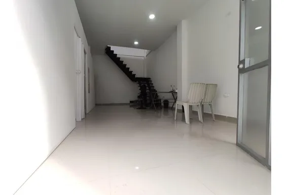 Local En Venta En Prados Del Este. Cod V23213