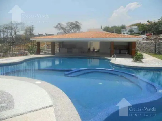 Casa Comercial En Condominios Bugambilias / Cuernavaca 