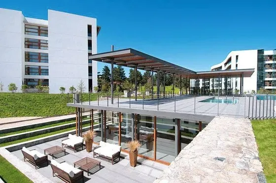 Departamento En Venta De 4 Dorm. En Concón