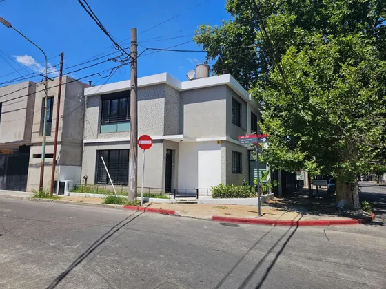 Hermosa Casa 4 Ambs En Ramos Mejia 