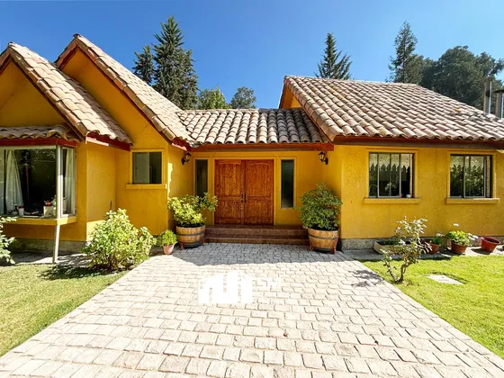 Hermosa Parcela Con Casa Estilo Chilena En Condominio, Buin