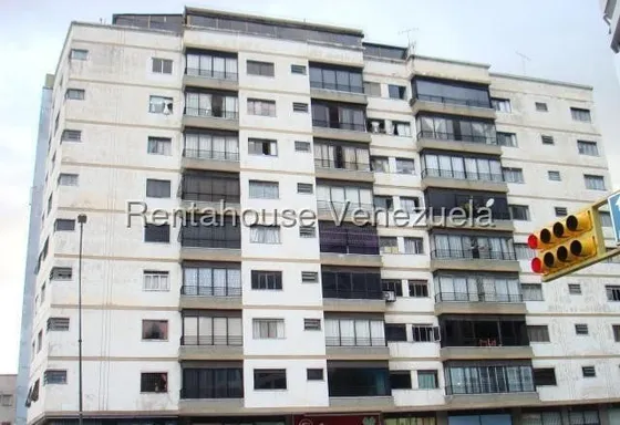 En Venta Apartamento En Los Dos Caminos 