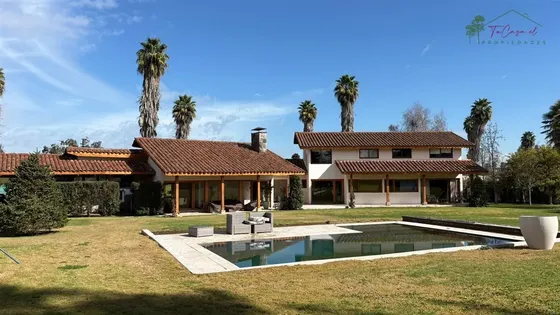 Casa En Arriendo De 4d/3b Piscina Y Departamento - Talagante