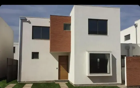 Hermos A Casa Condominio Huechuraba
