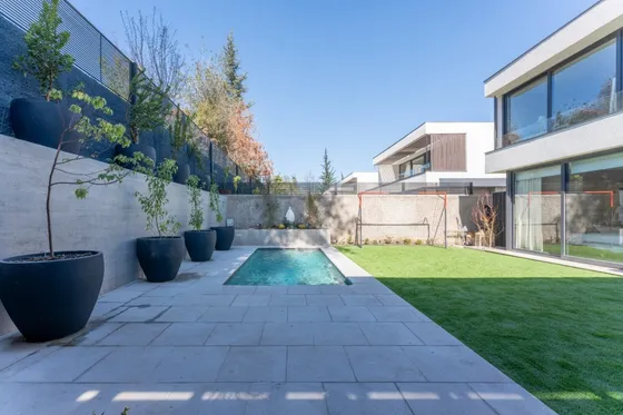 Casa Moderna / Los Dominicos 