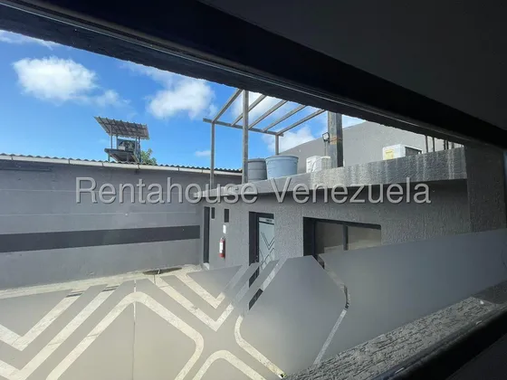 Venta De Galpon Ubicado En La Puerta Maraven 