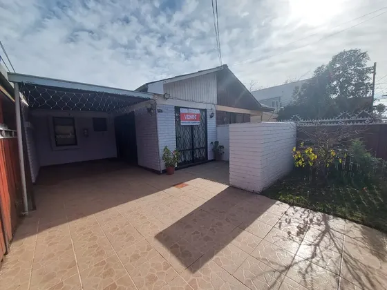 Buen Precio ! Casa En Sector Residencial De Maipú