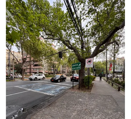 Colom Three Avenida Cristobal Colon 6691 Las Condes Chile | Mercado Libre 🏠