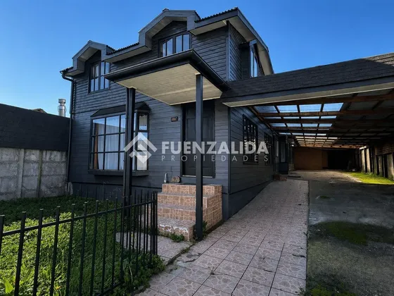 Casa En Venta De 8 Dorm. En Puerto Montt