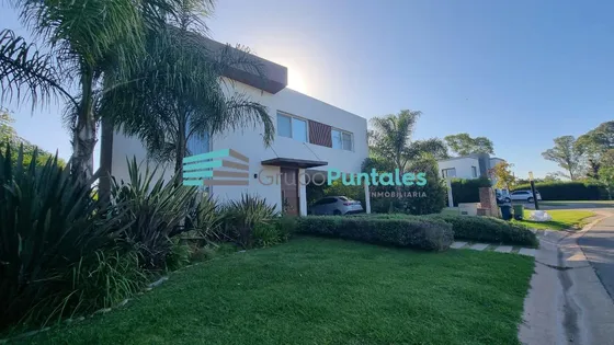 Casa En Los Naranjos A Estrenar Con 4 Dormitorios Y Piscina Canning