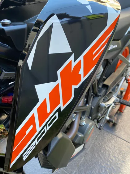Duke200 Impecable