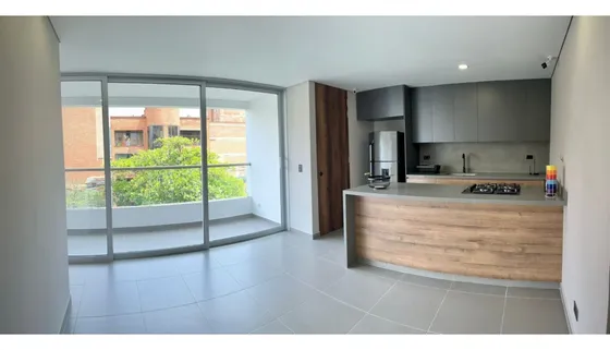  Venta De Apartamento En Laureles Cerca A La Estación De Policía.