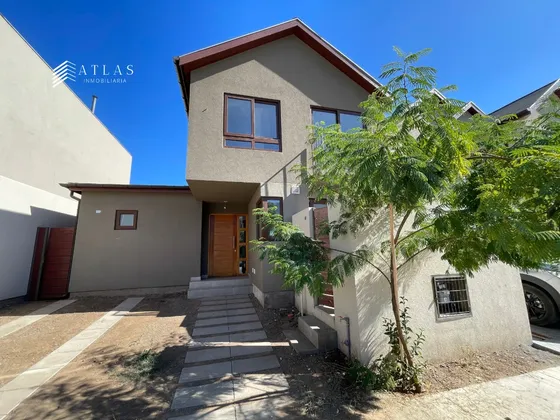 Arrienda Tu Casa Nueva De 3 Dormitorios En Condominio 