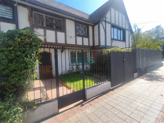 Casa En Venta De 4 Dorm. En Providencia