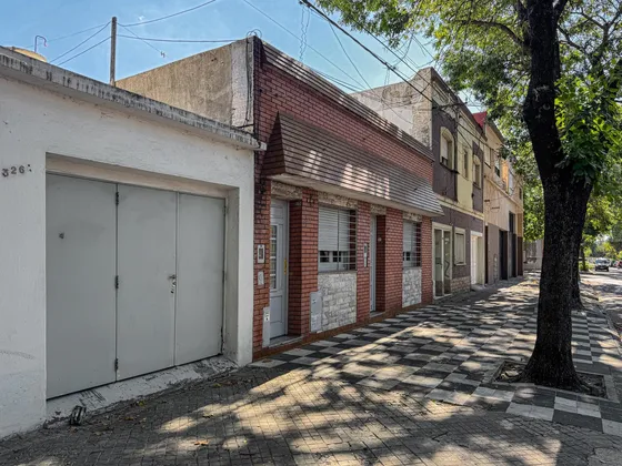 Casa De 1 Dormitorio Con Gran Jardín O Terreno En Pichincha