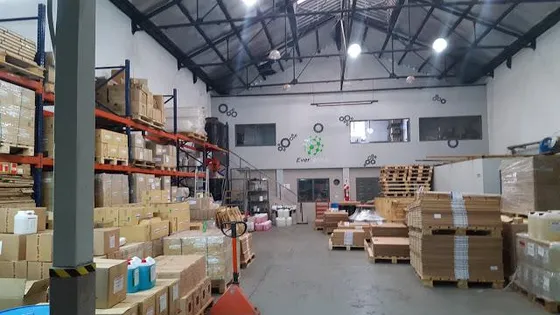 Excelente Inmueble De 1100 M2 Cubiertos En Barracas