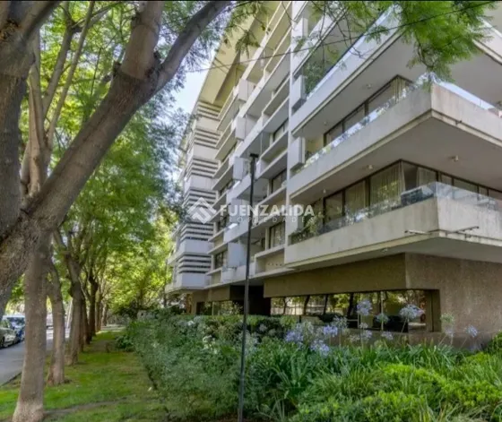 Departamento En Venta De 3 Dorm. En Vitacura
