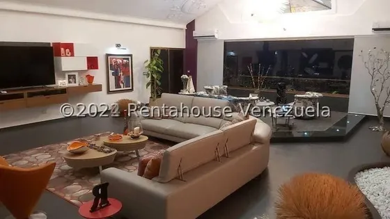 Apartamento Ph En Venta Totalmente Amoblado Listo Para Mudarse En Los Naranjos Del Cafetal Mls #24-17642 Bm