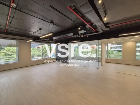 Increíble Oficina Recién Remodelada Sector Premium- Vitacura
