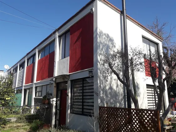 Casa En Venta De 5 Dorm. En Ñuñoa