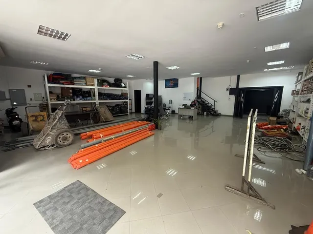 Macaracuay Local Comercial Alquiler A Pie De Calle 160m2 De Local + 200m2 Deposito/oficina
