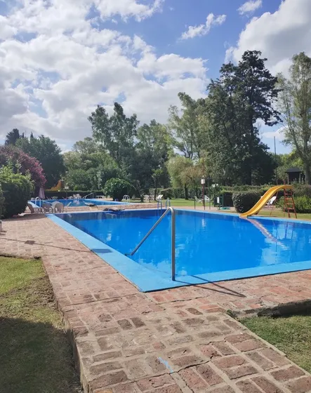 Casa En Venta En Moron En Country Club El Potrero