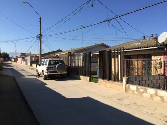 Casa En Belloto Sur, Estacionamiento, Patio
