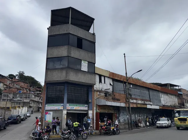 Local Comercial De ~206,25 M2 - Calle Comercio Con Calle Barrio Las Palmas, Guarenas