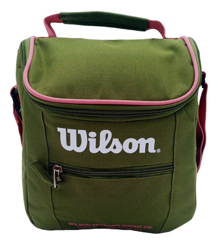 Lonchera Bolso Térmico Wilson Lisboa (Verde) Wilson Papeleta x 1 La lonchera térmica Wilson Lisboa es fácil de llevar gracias a su nuevo diseño, ya que es ligera, práctica y fácil de plegar. Perfecta para guardar la comida y mantener el hielo sin derretirse a cualq