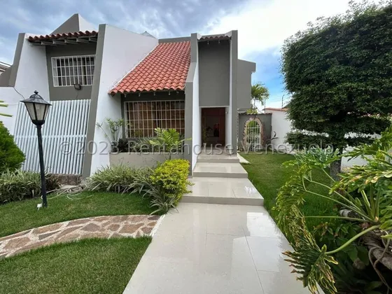 Hermosa  Casa En Venta En El Este De La Ciudad De Barquisimeto Zona Monte Real Exclusividad De Urbanizacion Mehilyn Perez Asesora