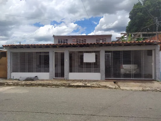 Sky Group Vende Casa En Naguanagua Sector Colon. Inc-377