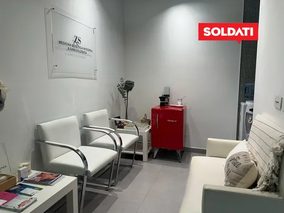 Oficina En Officia En Venta Impecable, Ideal Inversor. Renta En Dólares. Cochera Y Seguridad.