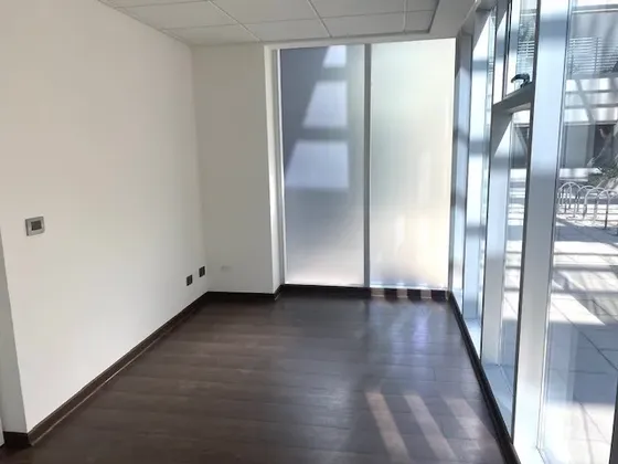 Excelente Oficina Estoril Con Av Las Condes Impecable Estado