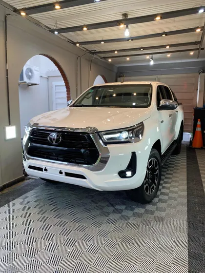 Toyota Hilux Pick-up 2.8 Cd Srx 204cv 4x4 At