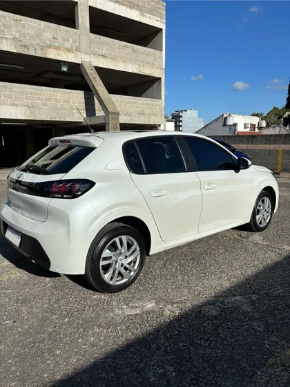 Peugeot 208 1.6 Active