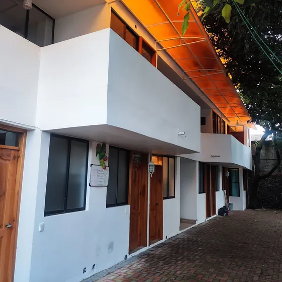 Alquiler De Suites Estudiantiles Totalmente Amobladas En Sangolquí, Frente A La Espe