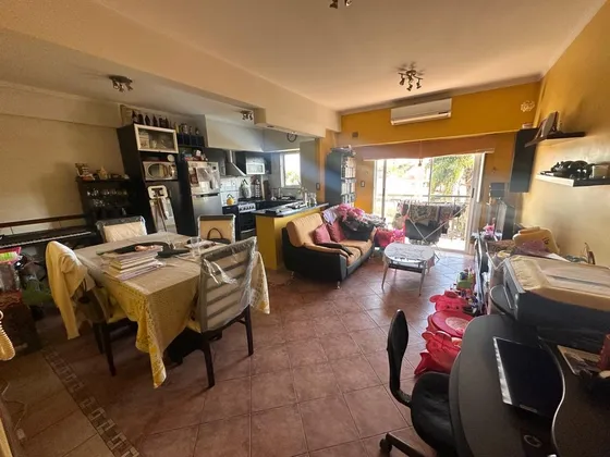 Departamento A La Venta De 2 Amb C/cochera Palomar