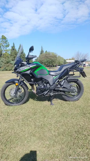 Versys 300 X