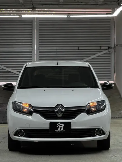 Renault Sandero 1.6 Intens / At
