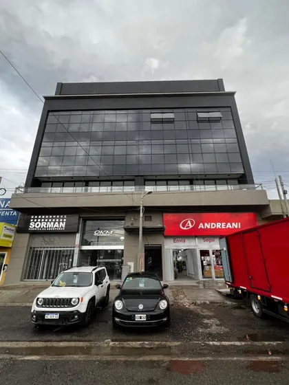 Oficina Comercial Canning.  