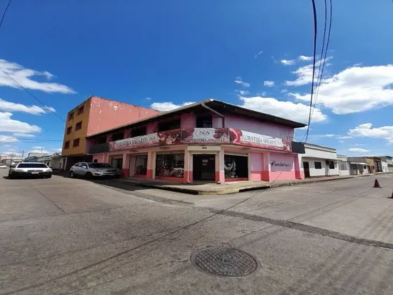 Local En Alquiler Calle Barreto -av Juncal Sector Centro