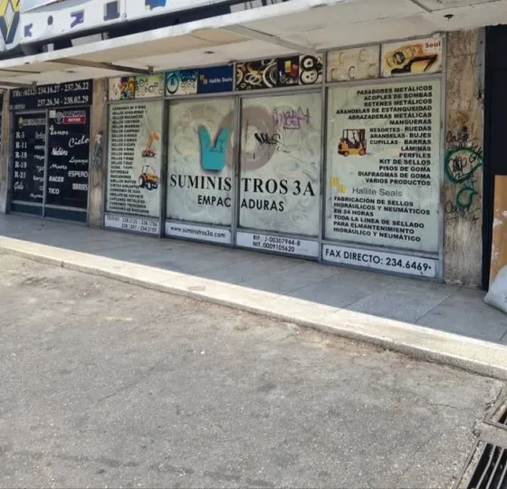 Venta Amplio Local +  Fondo De Comercio (articulos De Goma,sellos Hidraulicos Y Neumaticos) En Los Dos Caminos         Bv   