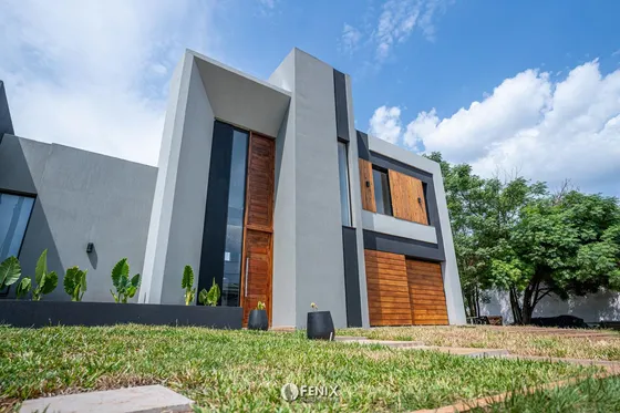 Cfa197 - Casa En Alquiler - B° Panambí