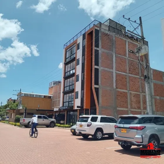 Edificio En Venta En V. Llano Grande.. Cod V5630