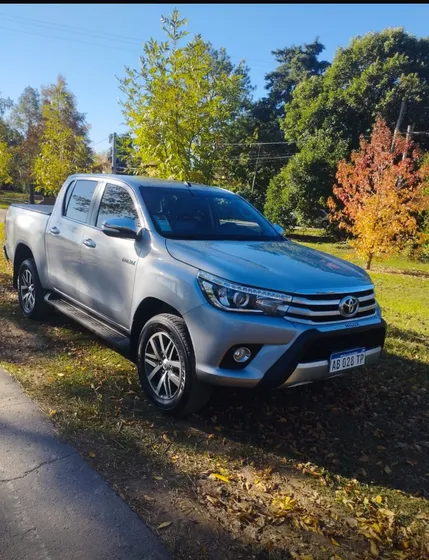 Toyota Hilux Pick-up 2.8 Cd Limited 177cv 4x4 At