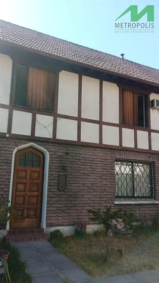 Casa En Venta De 4 Dorm. En Las Condes