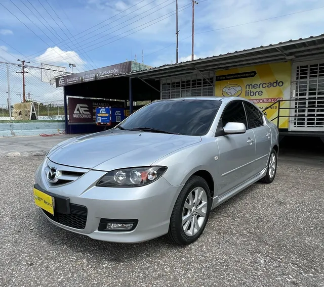 Mazda 3 .