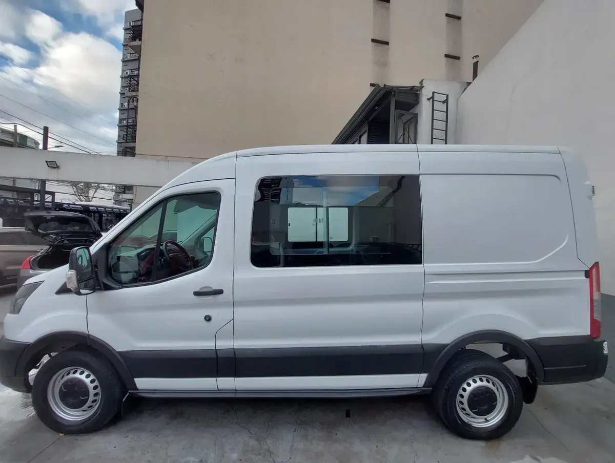 Ford Transit 2.2 Medium Van Aa 350M