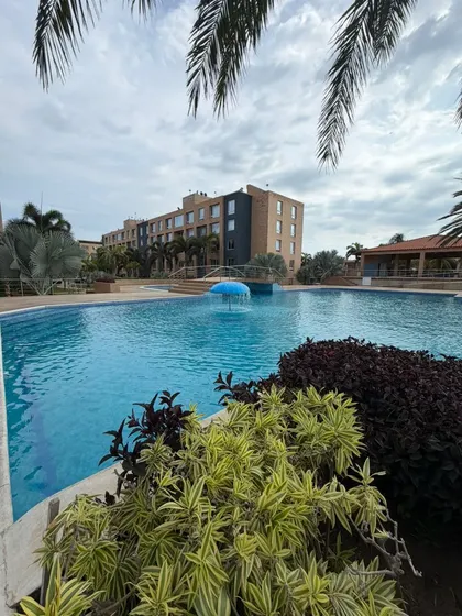 Apartamento En Alquiler, C.r Entremares-conectividad Costera En Lechería: Tu Refugio Ejecutivo Con Acceso Al Mar